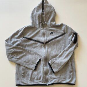 Nike Tech Fleece (Youth XL)